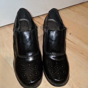 Black heeled booties